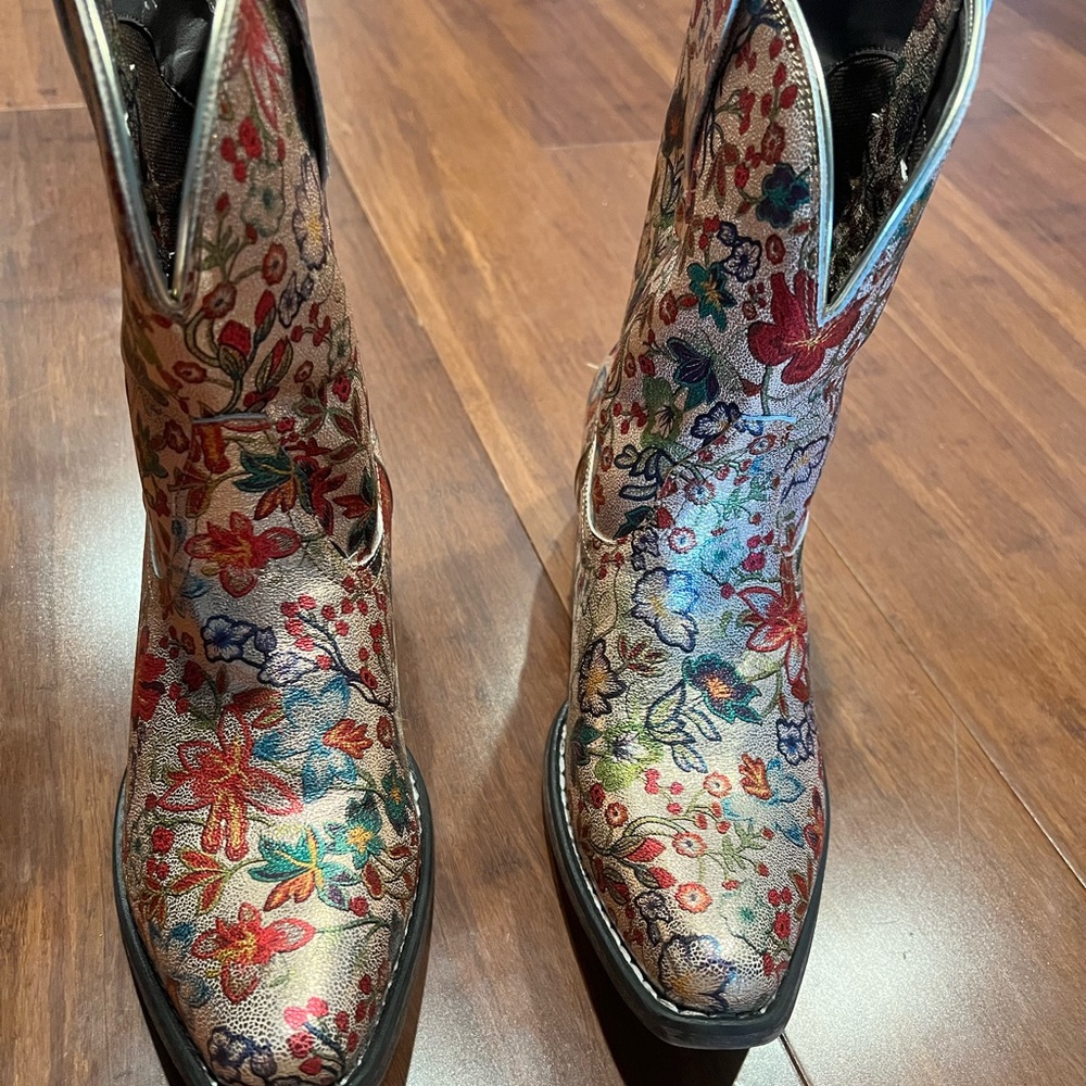 Rope rose gold booties